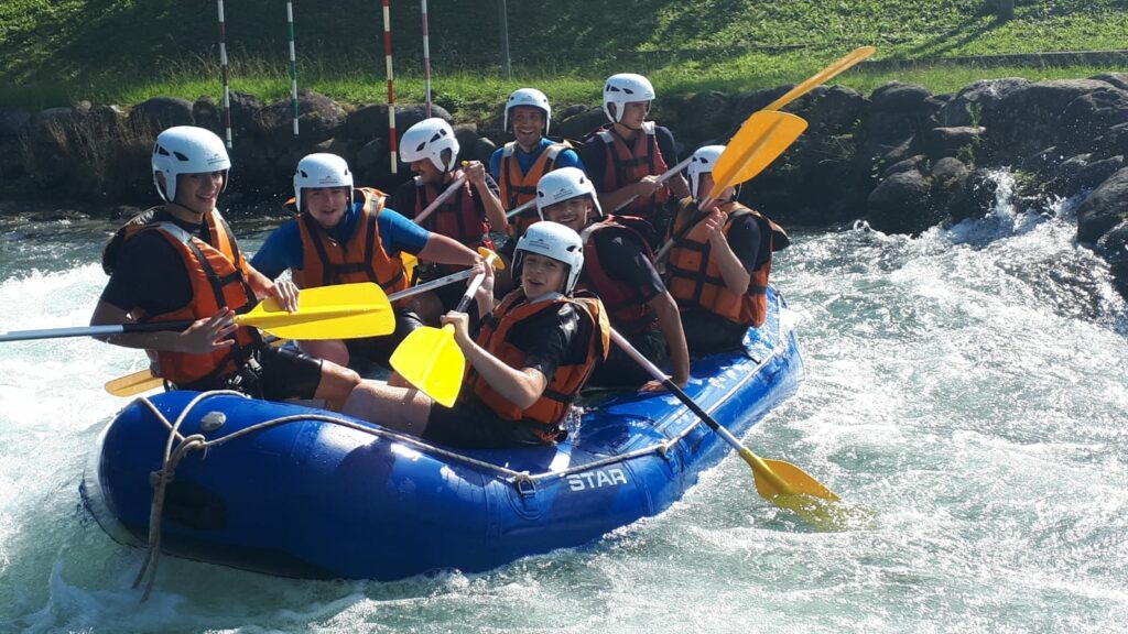 UNSS – RAFTING au parc d’eau vive