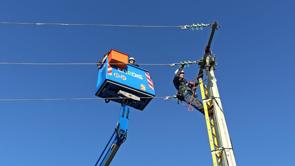 Visite pédagogique chez Enedis : les terminales MELEC à la découverte des métiers du réseau